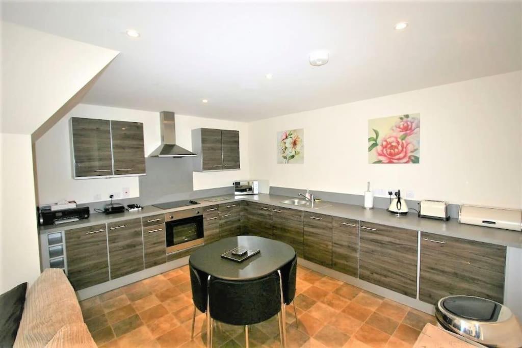 Beautiful Loch Side Apartment With Panoramic Views Fort William Exterior foto